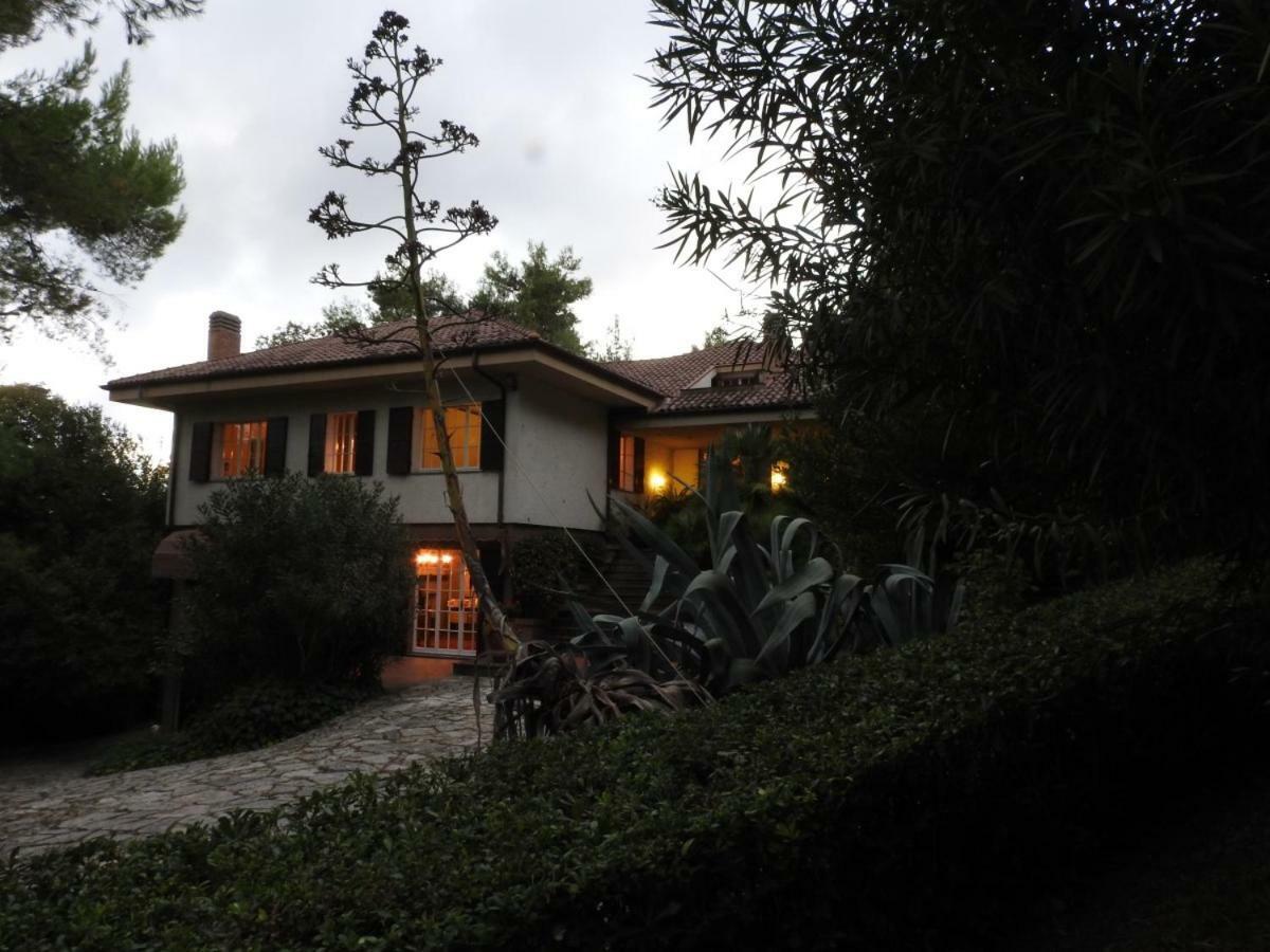 Villa Dall Acqua 페자로 외부 사진